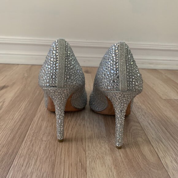 Badgley Mischka Cher II Embellished Pointed-Toe Pumps Heels - Picture 7 of 13